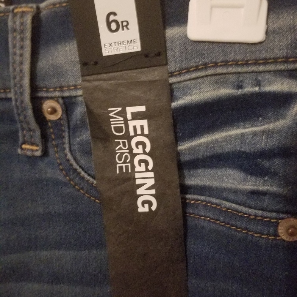 Express Jeans - Picture 3 of 4